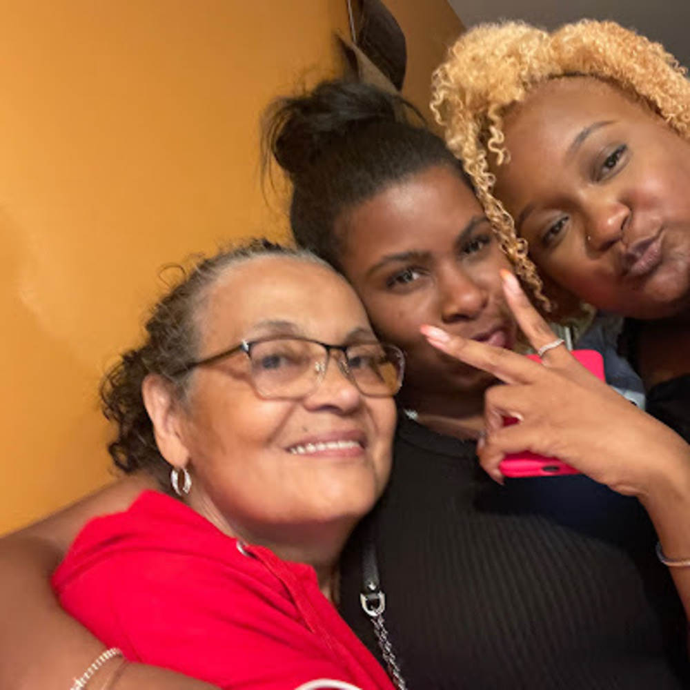 Meet your Posher, Mariana